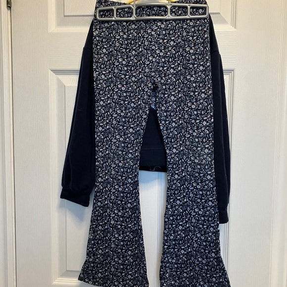 Girls 2 Piece Matching Set - Picture 3 of 3